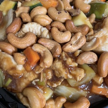 Shanghai - Chicken with cashew nuts - Shanghainese Near Me - Houston, Texas