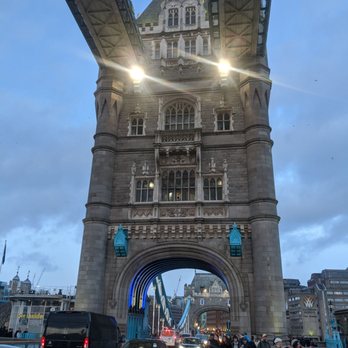 Tower Bridge - Landmarks & Historical Buildings Near Me - London, XGL Tower Bridge - Landmarks & Historical Buildings Near Me - London, XGL