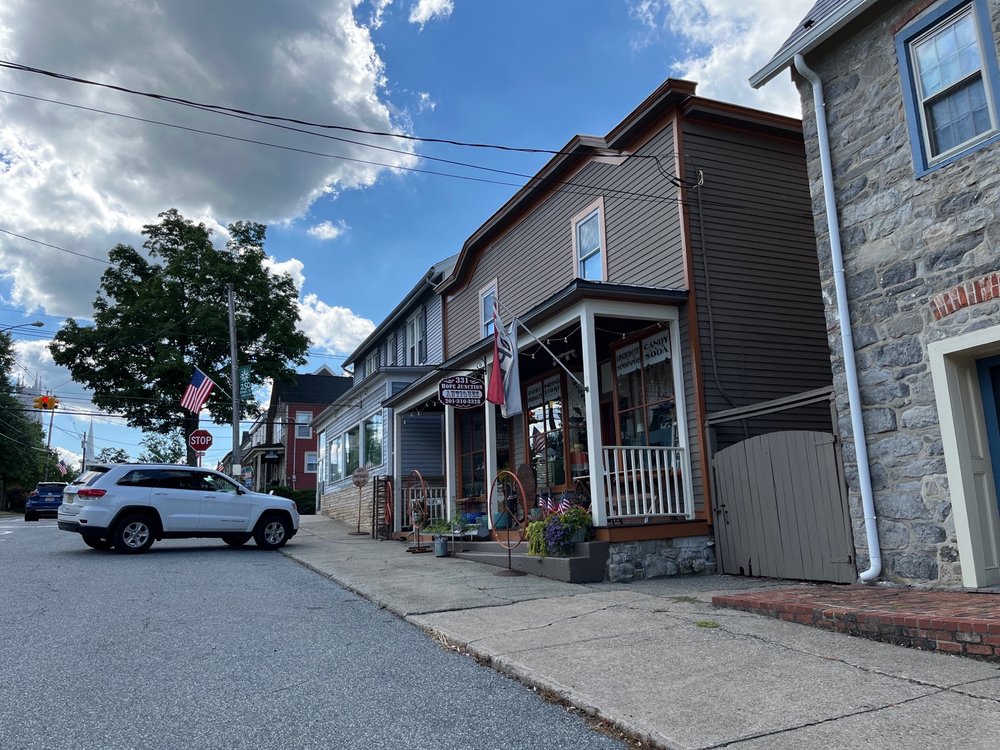 HOPE JUNCTION ANTIQUES Updated September 2024 10 Photos 331 High