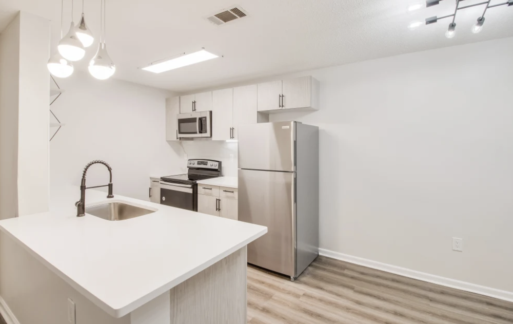 THE FLATS AT LANCASTER Updated March 2024 375 S Lancaster Rd