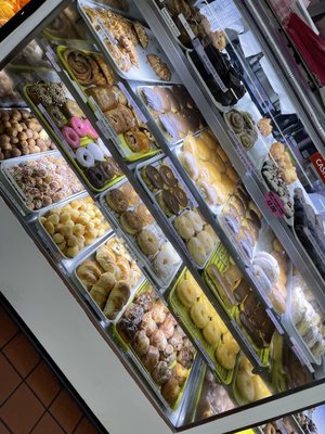 DK's Donuts & Bakery by null