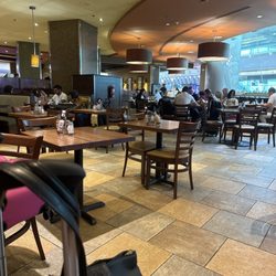 La Carreta Cafe - Dining area