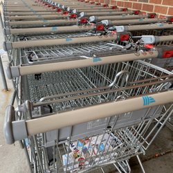 ALDI - Shopping carts that require a quarter to use