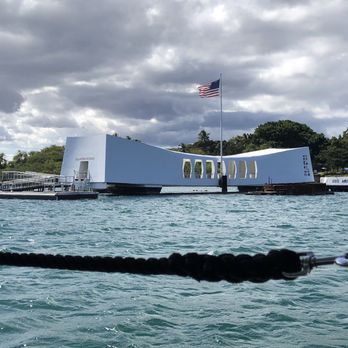 Pearl Harbor - USS ARIZONA MEMORIAL - Visitor Centers Near Me - Honolulu, Hawaii Pearl Harbor - USS ARIZONA MEMORIAL - Visitor Centers Near Me - Honolulu, Hawaii