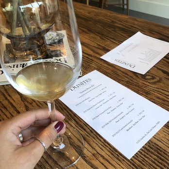 Dunites Wine - Wine tasting flight - Wine Tasting Room Near Me - San Luis Obispo, California