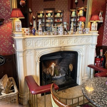 Dromoland Castle - Cocktail Lounge - Hotels Near Me - Newmarket-on-Fergus, CE