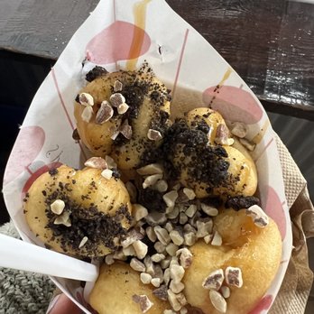 Harvey's Gourmet Donut Bar - I customized my donuts! Caramel, Oreos and almonds - Donuts Near Me - Sonoma, California Harvey's Gourmet Donut Bar - I customized my donuts! Caramel, Oreos and almonds - Donuts Near Me - Sonoma, California