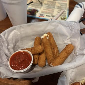 Frosty Frog Cafe - Mozzarella sticks - Cafes Near Me - Hilton Head Island, South Carolina