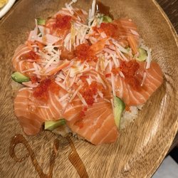 Ap-16 Salmon Sushi Pizza