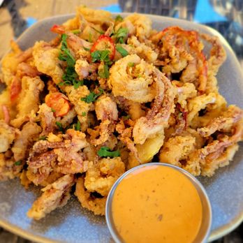 Pacific Catch - Cabo Calamari - crispy calamari, fried lemon slices, Fresno chile, chipotle aioli. - Seafood Near Me - Campbell, California Pacific Catch - Cabo Calamari - crispy calamari, fried lemon slices, Fresno chile, chipotle aioli. - Seafood Near Me - Campbell, California