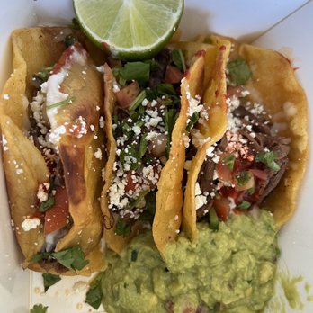 Playa Cabana - Tacos de Braised Shortrib - Mexican Near Me - Toronto, Ontario