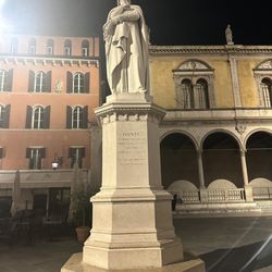 Piazza dei Signori - Dante Alighieri