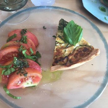 Casa e Bottega - Zucchini quiche and tomato salad - Gluten-Free Near Me - Positano, SA