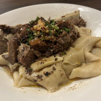 Lanner Noodles & Bar - 牛肋骨油泼面 Beef Rib Chili Oil Noodles - Noodles Near Me - Cambridge, Massachusetts