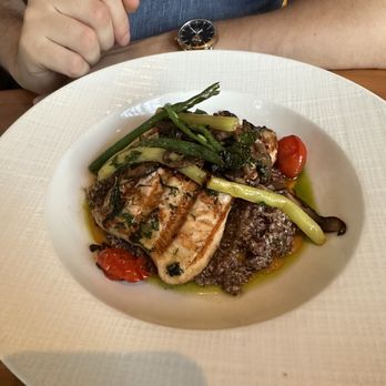 Restaurant Serenade - Salmon and quinoa - American Near Me - Chatham, New Jersey Restaurant Serenade - Salmon and quinoa - American Near Me - Chatham, New Jersey