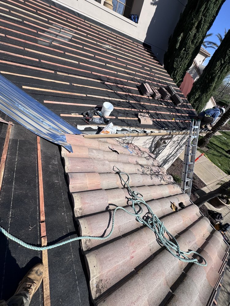 Slide of Sacramento Valley Roofing and Gutters