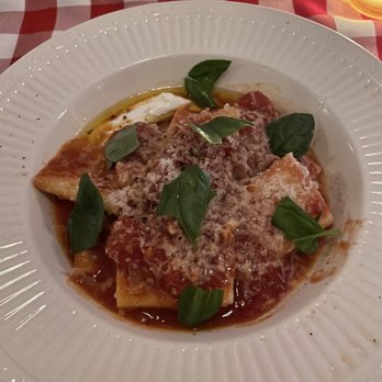 Gigi’s Italian Kitchen - Pomodoro Pasta - Desserts Near Me - Atlanta, Georgia Gigi’s Italian Kitchen - Pomodoro Pasta - Desserts Near Me - Atlanta, Georgia
