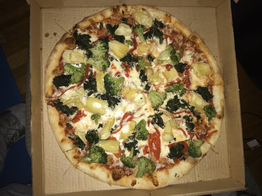 Charlie's Pizzeria Logo