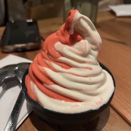 Berry and cereal milk soft serve Berry and cereal milk soft serve