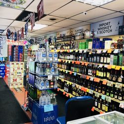 Top Hat Liquor Store
