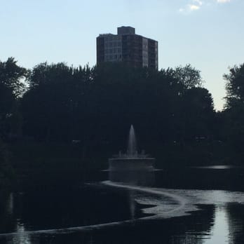 Parc la Fontaine - Parks Near Me - Montreal, Quebec Parc la Fontaine - Parks Near Me - Montreal, Quebec