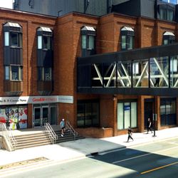 Brewery Barber - Northern entrance of Barrington Place. Just steps from the pedway.
