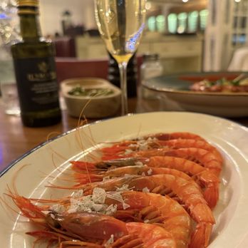 El Nacional - Gumbitas rojas de Huelva a in planche con si de alens Grilled red shrimp from Huelvn with senweed salt - Seafood Near Me - Barcelona, B