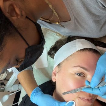 Dermaluxe Spa - Dermaplane - Skin Care Near Me - Houston, Texas Dermaluxe Spa - Dermaplane - Skin Care Near Me - Houston, Texas