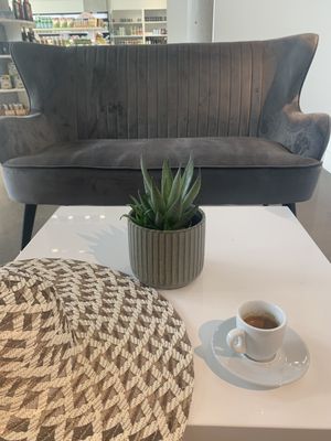 Lovina Café & Épicerie by null