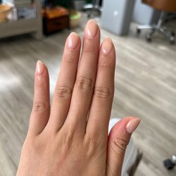 Dalin’s Nail & Spa - Nude nails