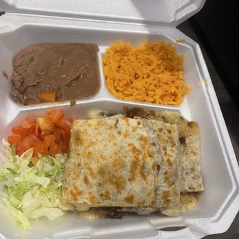 Los Parrilleros - Quesadilla Taco plate - Tacos Near Me - Rowlett, Texas Los Parrilleros - Quesadilla Taco plate - Tacos Near Me - Rowlett, Texas