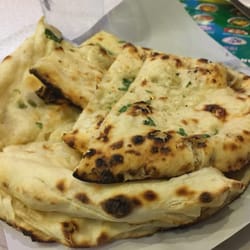 石崗咖哩屋 - Garlic Naan and Mint Naan