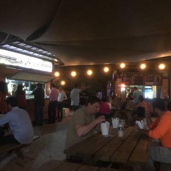 Lote 23 - One half of the lower area - Food Stands Near Me - Santurce, Puerto Rico