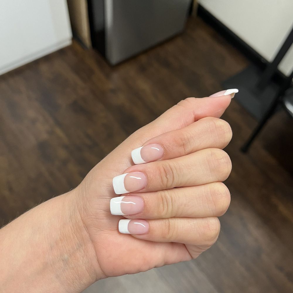 Tom did such an amazing job, second time here with him and he never disappoints! Takes his time to make sure everything is done correctly. Tom did such an amazing job, second time here with him and he never disappoints! Takes his time to make sure everything is done correctly.