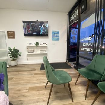 EZ Tax Refund - Lobby - Notaries Near Me - Lynwood, California EZ Tax Refund - Lobby - Notaries Near Me - Lynwood, California