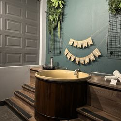 Oakwell Beer Spa - Our room - gray garage door lifts for garage party