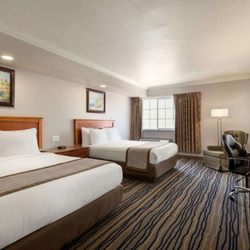 Days Inn by Wyndham Eureka CA - Guest room