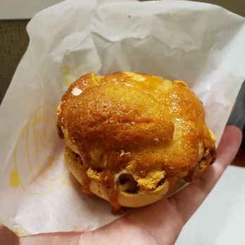 Beard Papa's - Bakeries Near Me - Katy, Texas