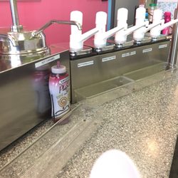 sweetFrog Premium Frozen Yogurt