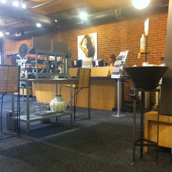 Salon Moda Capelli Denver - Front desk area - Hair Salons Near Me - Denver, Colorado Salon Moda Capelli Denver - Front desk area - Hair Salons Near Me - Denver, Colorado