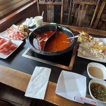 Squares Hot Pot - Szechuan Near Me - Plano, Texas