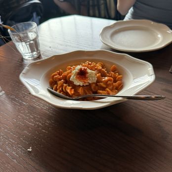 Donna's - Spicy Fusilli - Italian Near Me - Los Angeles, California Donna's - Spicy Fusilli - Italian Near Me - Los Angeles, California