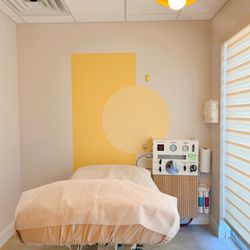 Feel the Heal - Colonic treatment room