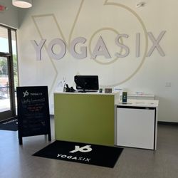 YogaSix - Kingwood - Welcoming lobby