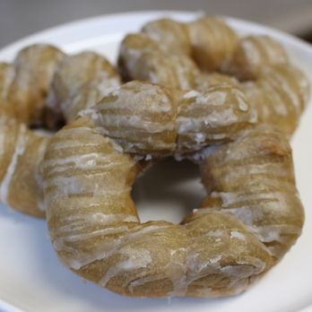Liliha Bakery - Bakeries Near Me - Honolulu, Hawaii