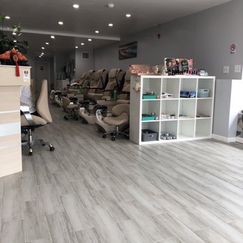 D’Luxe Nails - Nail Salons Near Me - Philadelphia, Pennsylvania