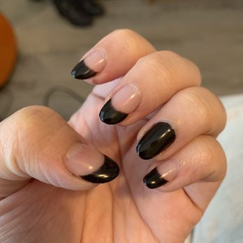 Caesars Nails & Spa - They don't even look the same, some look pointy others ovals - Nail Salons Near Me - Houston, Texas