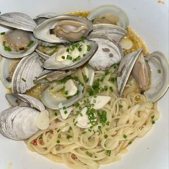 Sorella's - Linguine Con Vongole - Italian Near Me - Virginia Beach, Virginia