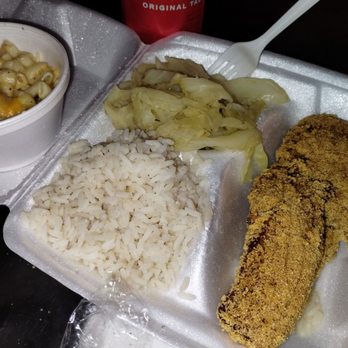 Granny's Kitchen Southern Style Soul Food - Red snapper, rice , cabbage, macaroni and cheese. The sent no hit sauce or salt/pepper. - Soul Food Near Me - Los Angeles, California