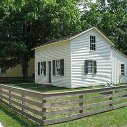 Holland Museum - Settlers House Exterior